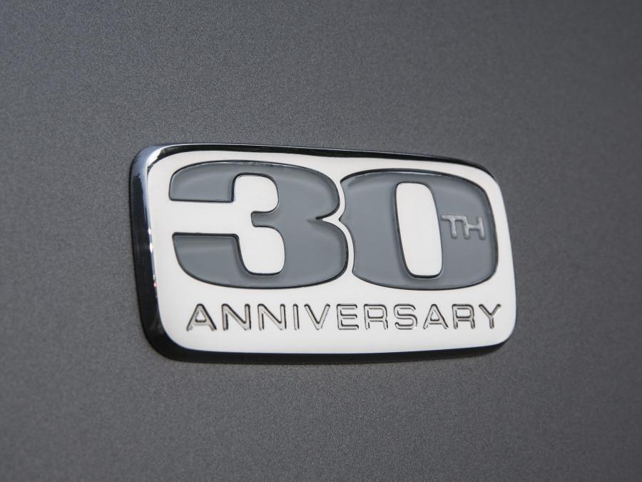  Chrysler Town & Country 30th Anniversary 2013 года  (фото 5 из 11)